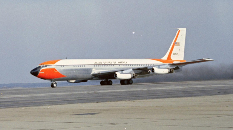 VC-137 touching down on airport runway