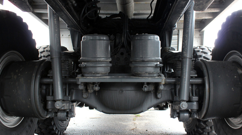 Semi truck air suspension