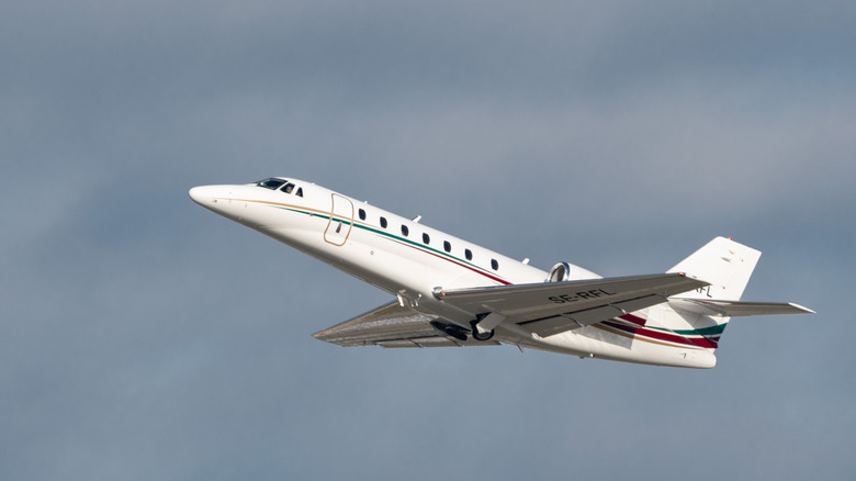 Citation 680 climbing