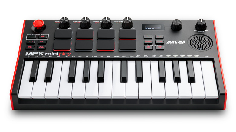 Akai Mini Play MK3 MIDI keyboad with drum pads
