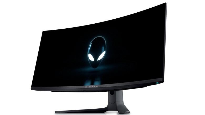 Alienware 34 Curved QD-LED gaming monitor 
