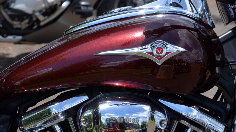 red kawasaki vulcan 2000 motorcycle