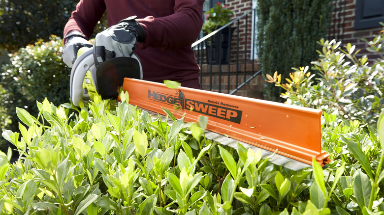 A closeup of a recalled Ryobi hedge trimmer (RY40620)
