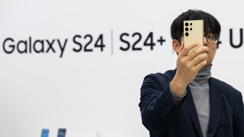 Person using Samsung Galaxy S24 Ultra