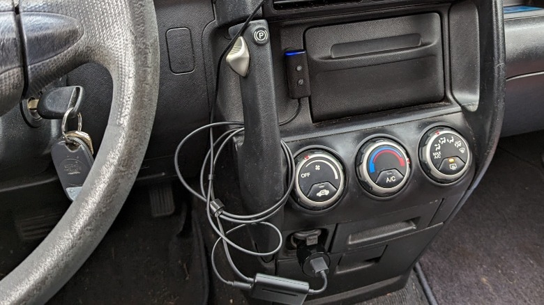 Echo Auto (2nd Gen) extra hanging wires