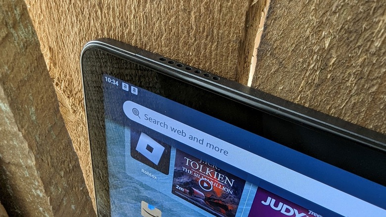 Amazon Fire Max 11 speakers and display