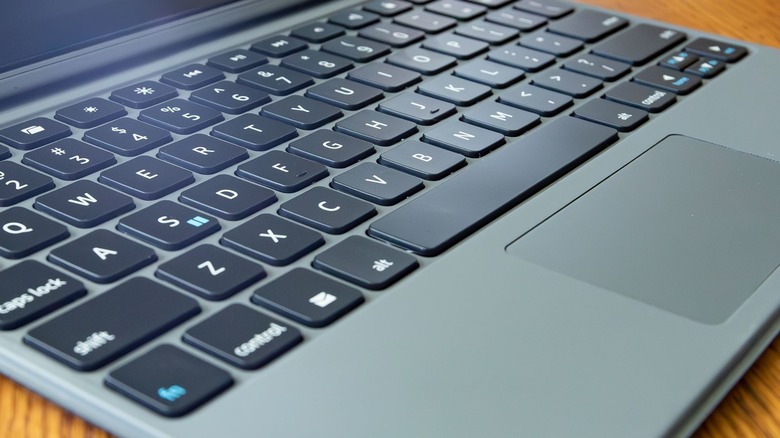 Amazon Fire Max 11 Keyboard Case