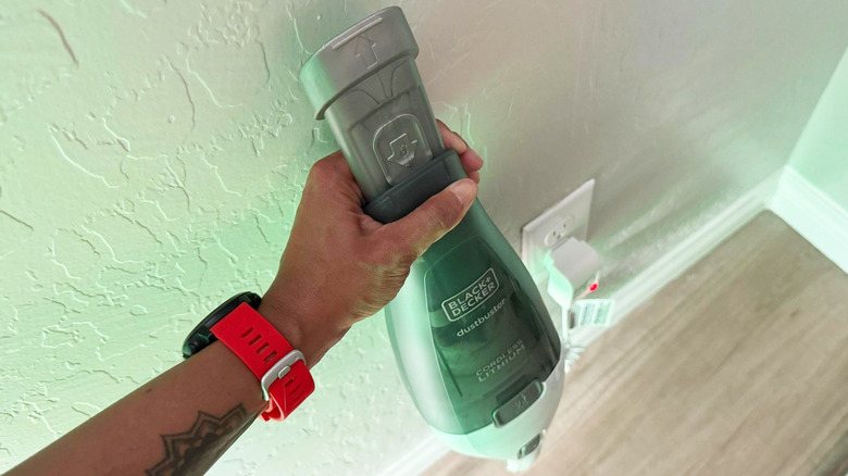 Black Decker Hand Vacuum charging