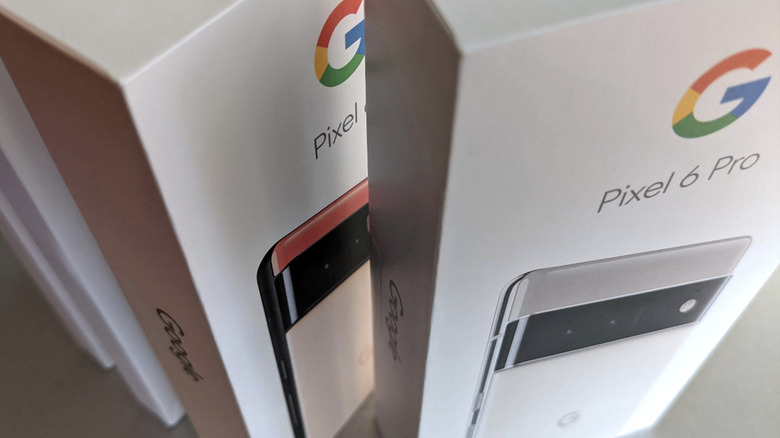 Pixel 6 and Pixel 6 Pro boxes