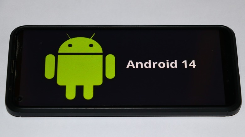 Android 14 logo smartphone
