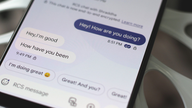 Check marks in Google Messages