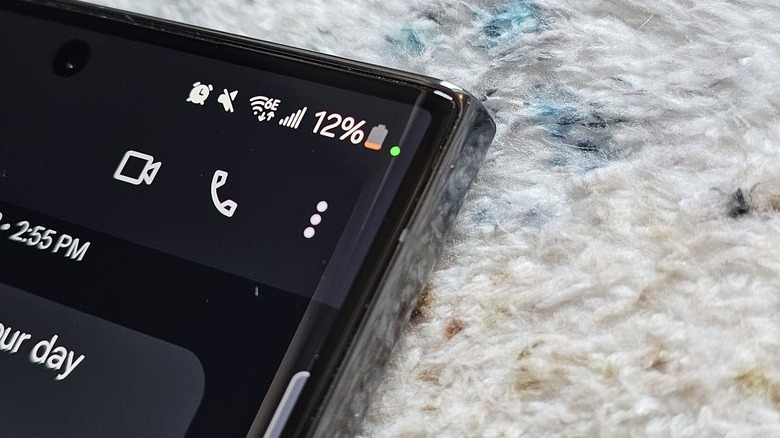 Camera and microphone indicator on Android