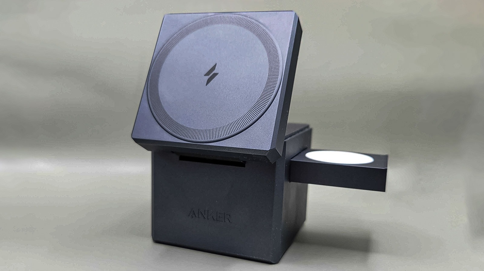 Anker 3 in 1 Cube With Magsafe, Delivery Near You