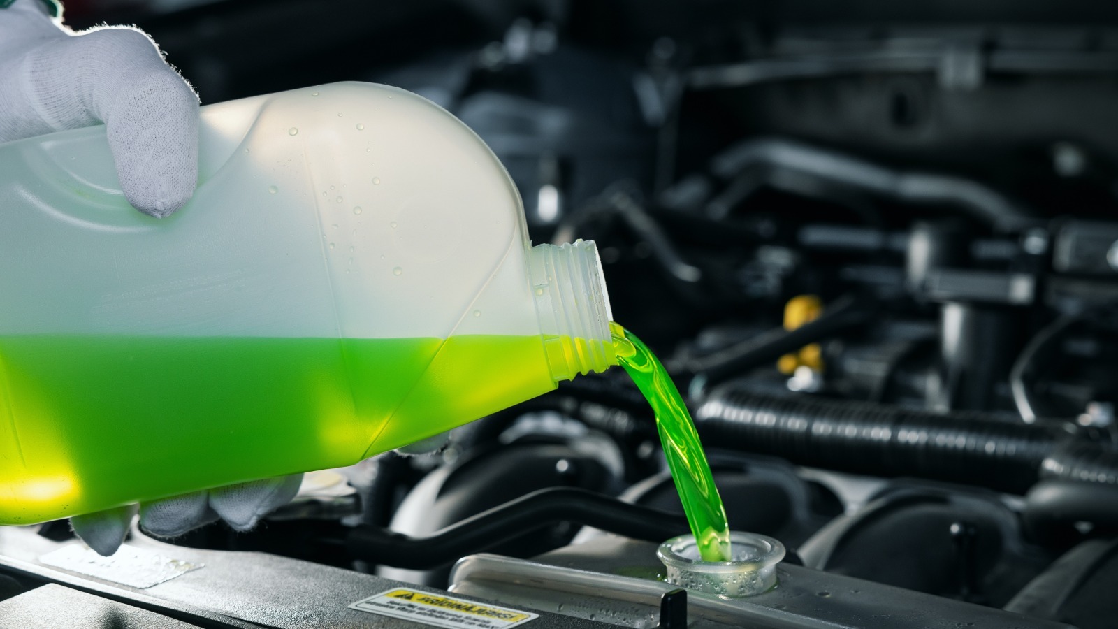 thumbnail image 2 of Valvoline Orange Engine Coolant/Antifreeze 1 Gallon For Jaguar Land Rover – ZXEL1 2 of 5