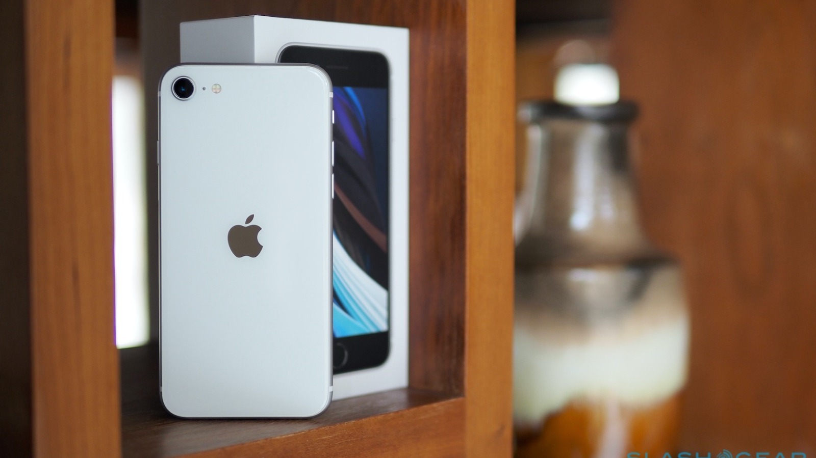 Ming-Chi Kuo, analista da Apple, compartilha grandes previsões de última hora do iPhone SE Ming-Chi Kuo, analista da Apple, compartilha grandes previsões de última hora do iPhone SE