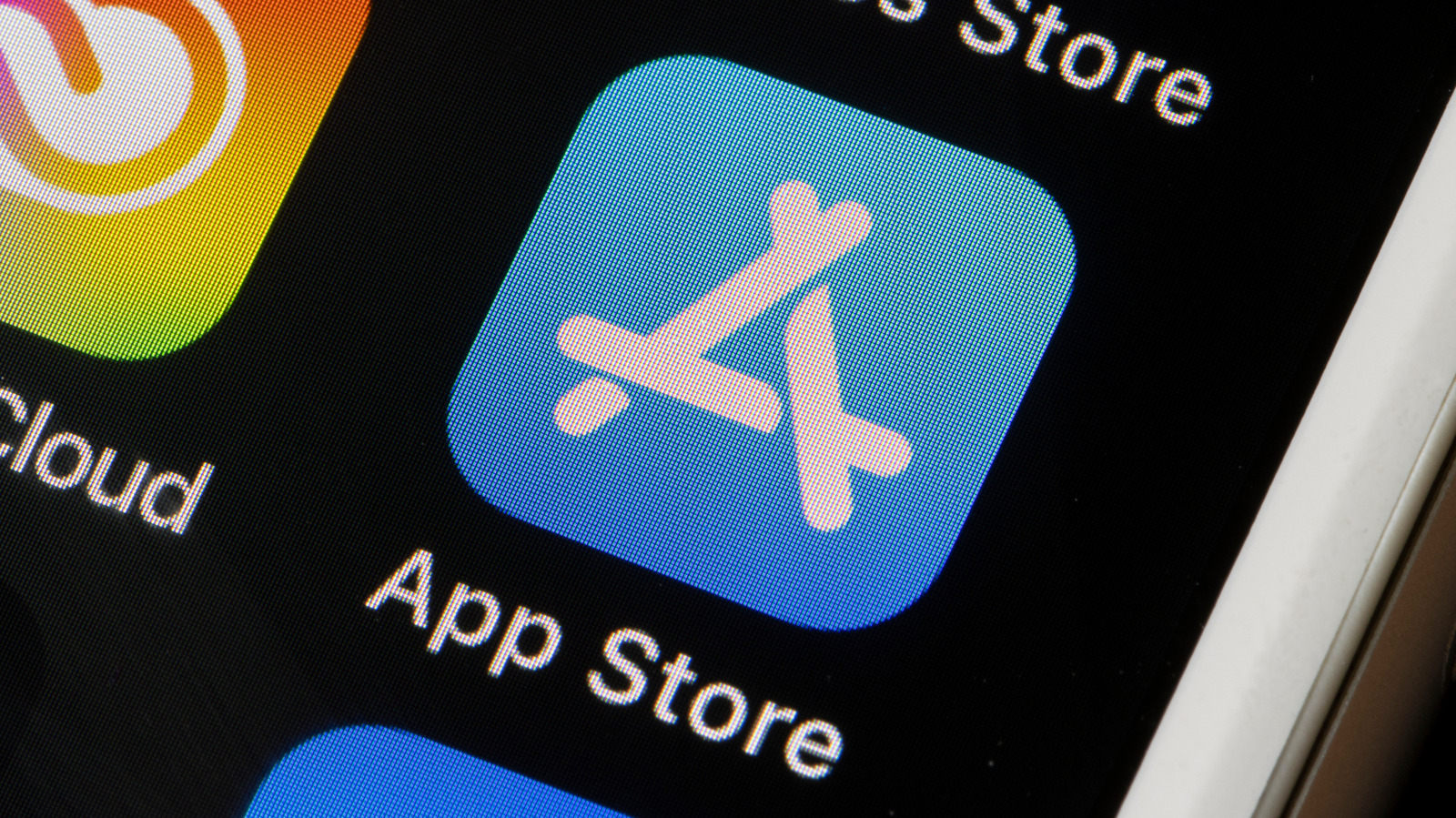 apple-app-store-has-started-pruning-outdated-apps-slashgear