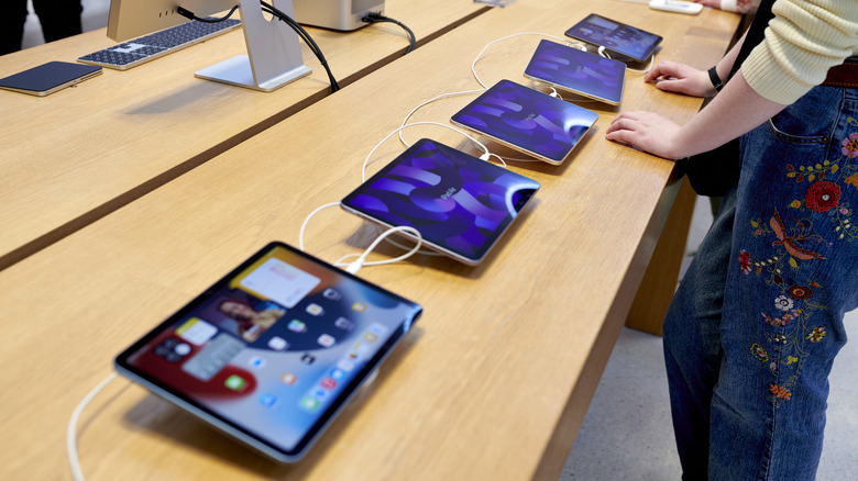 iPads on display Apple store