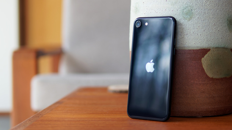 iPhone SE 5G