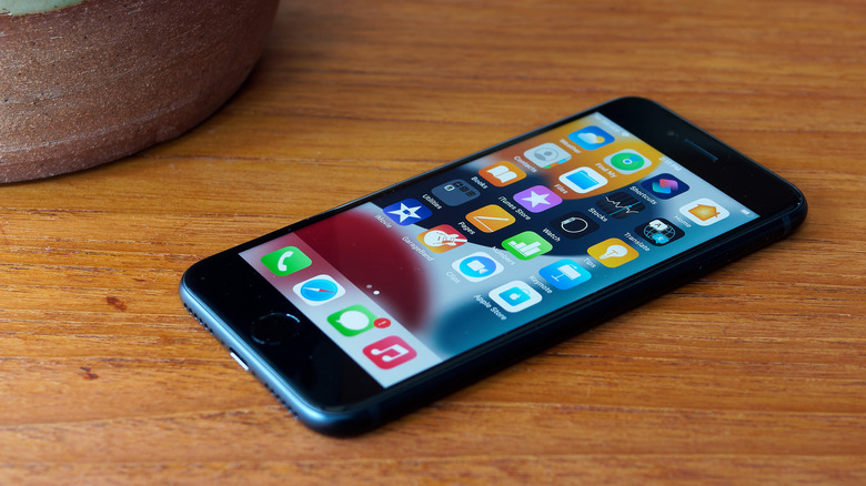 iPhone SE 5G
