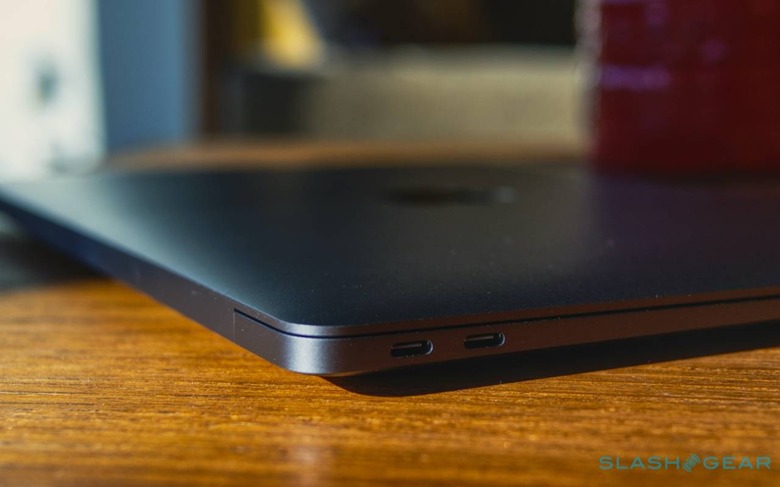 macbook pro 2018 headphone jack