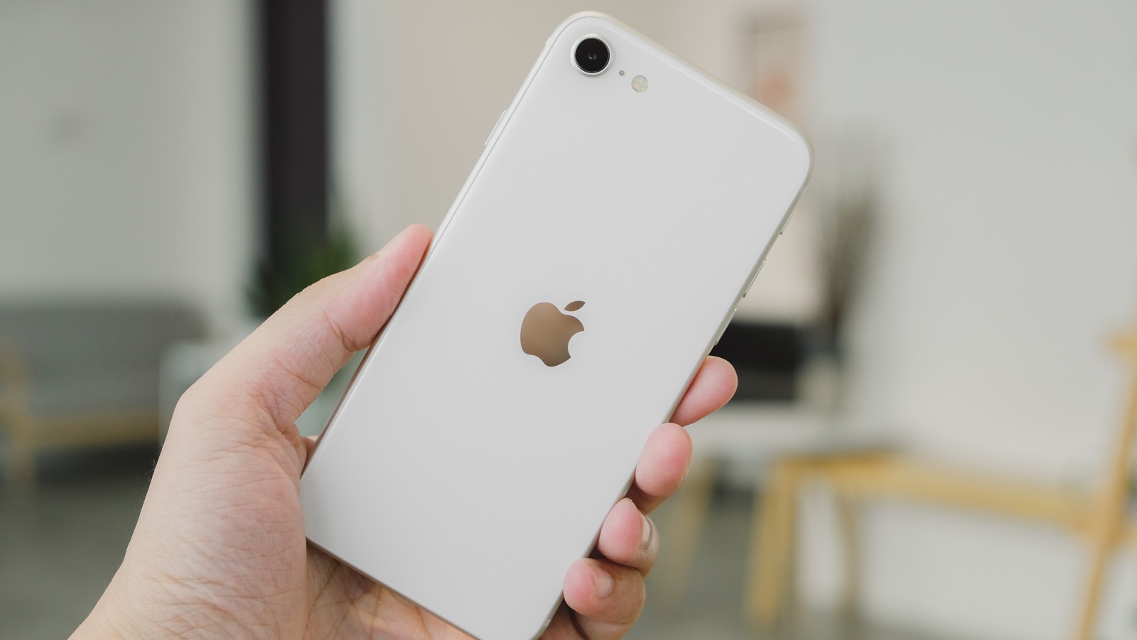 Apple Might Build An iPhone SE 4, But You Won't Be Able To Buy One