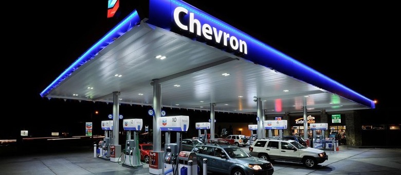 Apple Pay starting to be accepted at Chevron gas stations