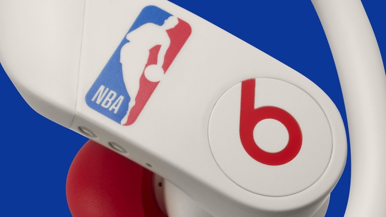 Powerbeats Pro NBA logo