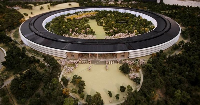 Apple Spaceship campus model