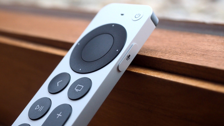 Apple Siri Remote (2022)