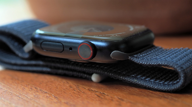 Apple Watch Series 9 controls