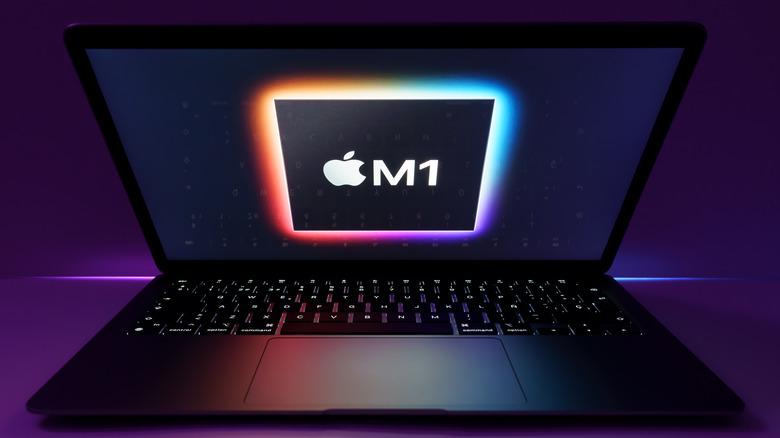 Apple M1 MacBook