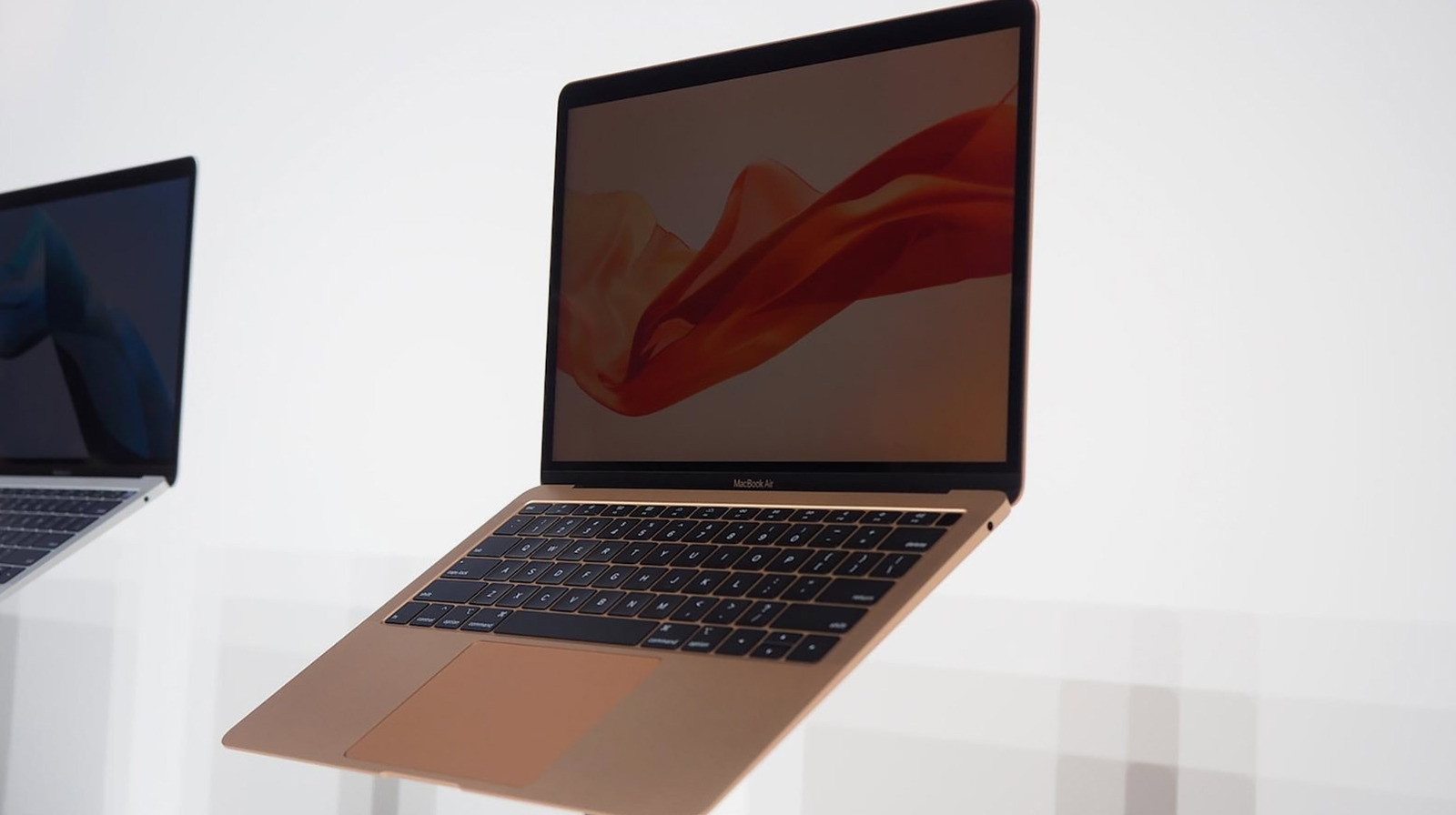 Apple's Next MacBook Air Could be a Big One thumbnail