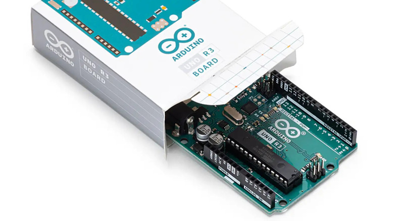 Arduino Uno R3 with box