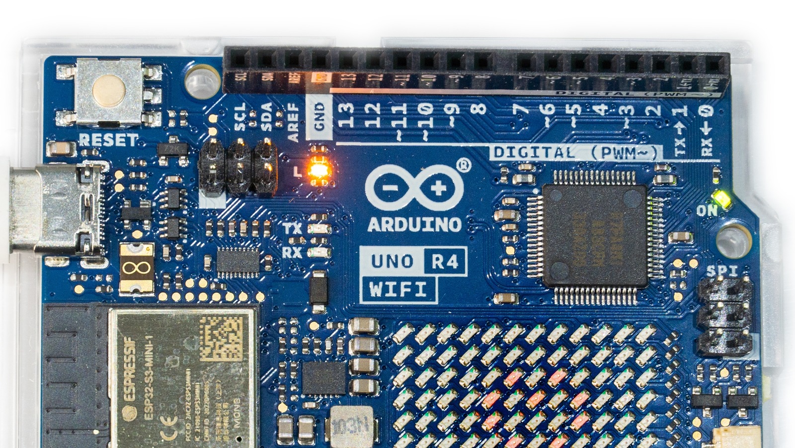 Arduino Uno Rev3 Vs. R4 WiFi: What's The Difference Between These ...
