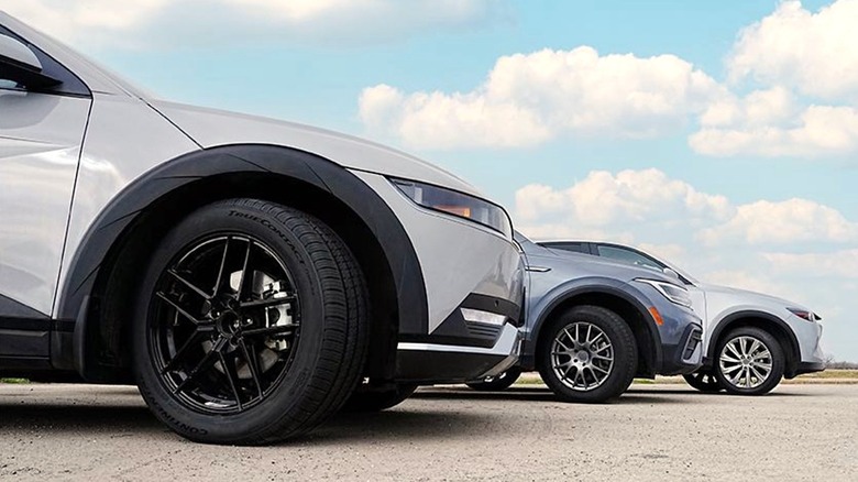 Picture showing cars with Continental Tires parked next to each other