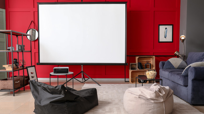 Home theater with projector