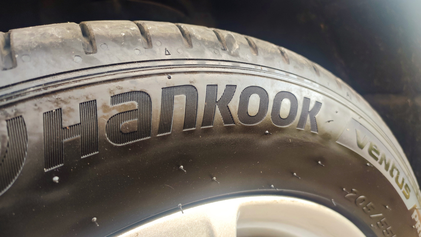 Are Hankook Tires Better Than Michelin? What Consumer Reports Data Says