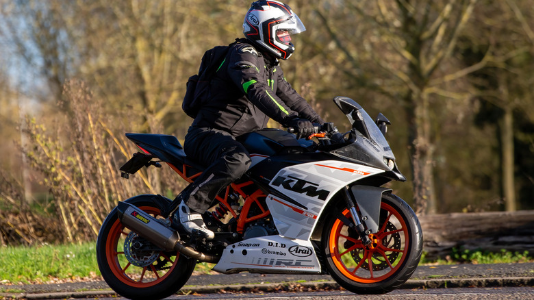 KTM RC 390 being ridden on the street