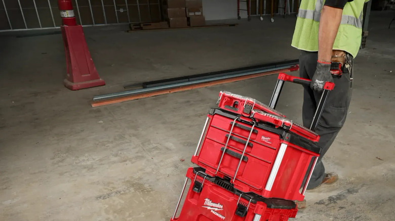 Milwaukee Packout rolling toolbox