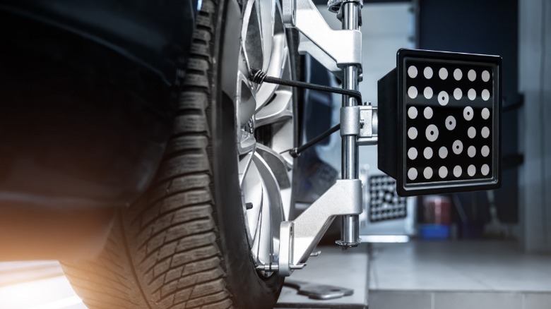 Car set up for wheel alignment