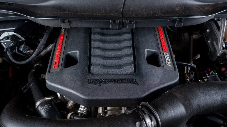 Top view of Ford F-150 Raptor V6 in engine bay.