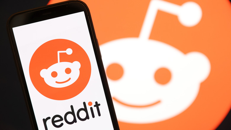 Reddit splash screen phone