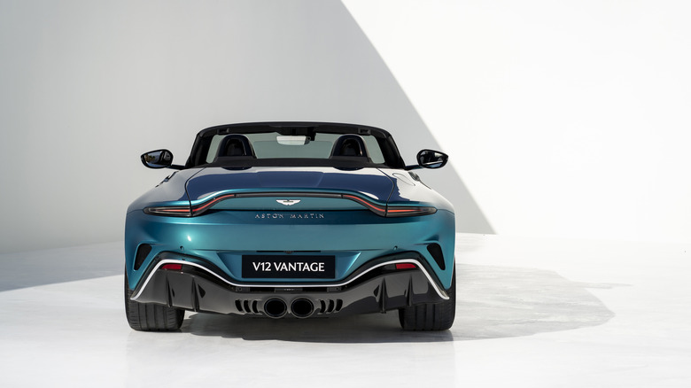 2023 Aston Martin V12 Vantage Roadster