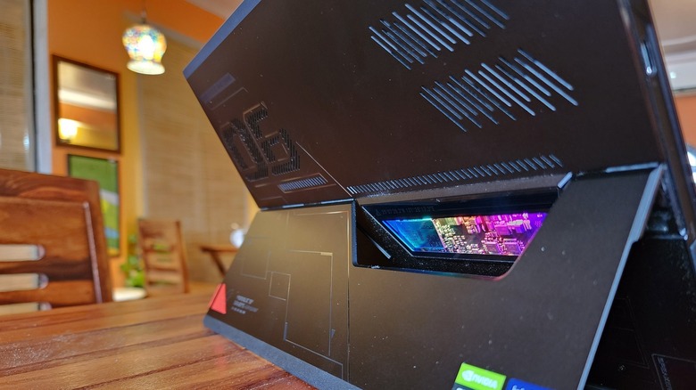 Tent position of Asus ROG Flow Z13.