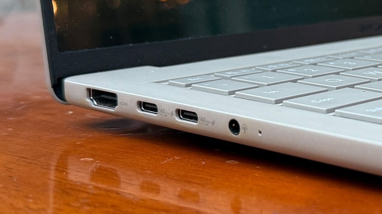 Ports on the Asus ZenBook A14.
