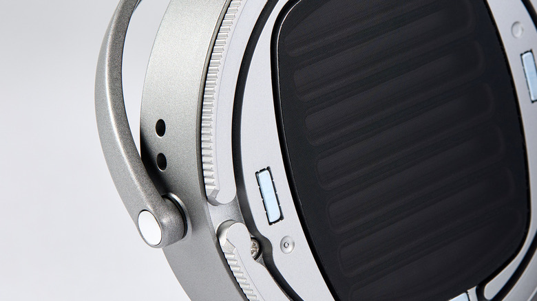 LCD-S20 earpad with SLAM technology
