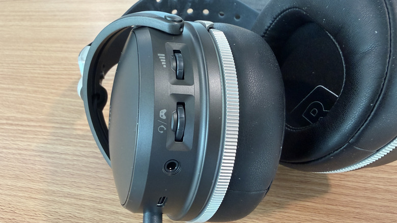 Maxwell 2 ANC Headphone controls