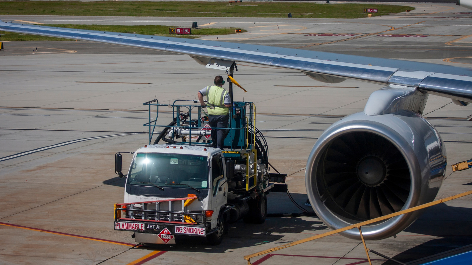 Avgas Vs Avtur: How Do These Fuel Types Differ?