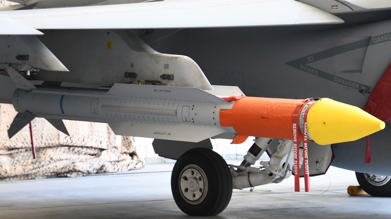 AIM-174B Gunslinger mounted under the wing of an F-18 Super Hornet