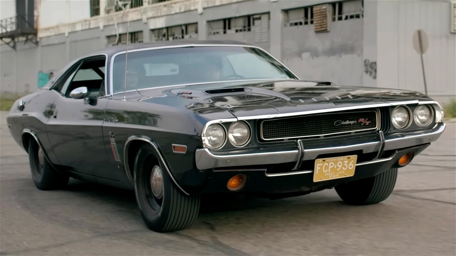 پشت افسانه The 1970 Black Ghost Dodge Challenger Street Racer